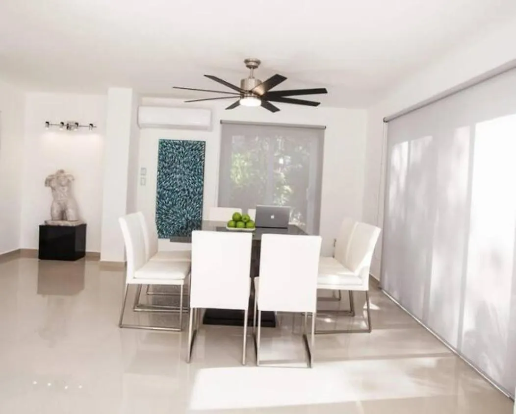 Playacar Beach House 10 Pax! The Best Location In Playa! By Bookhap Playa del Carmen 0*,  Mexiko